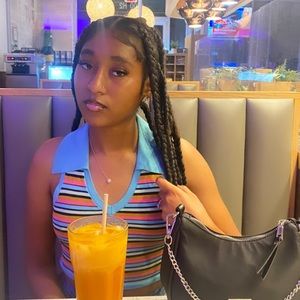 Meet your Posher, Anya